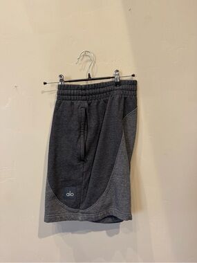 ALO Yoga | Shorts | Brand New Alo Yoga 5 Repetition Short | Poshmark